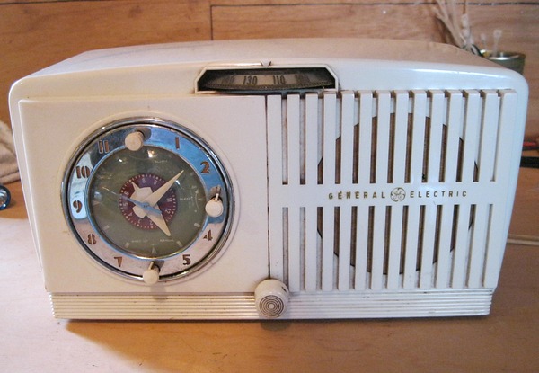 GE 518 clock radio