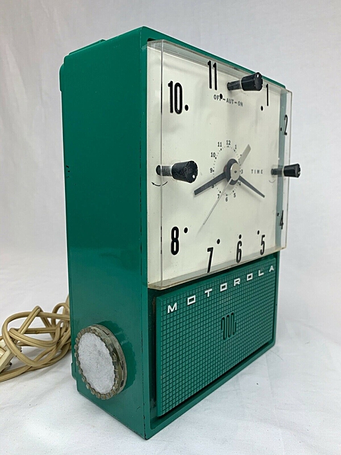 Motorola pin-up clock radio